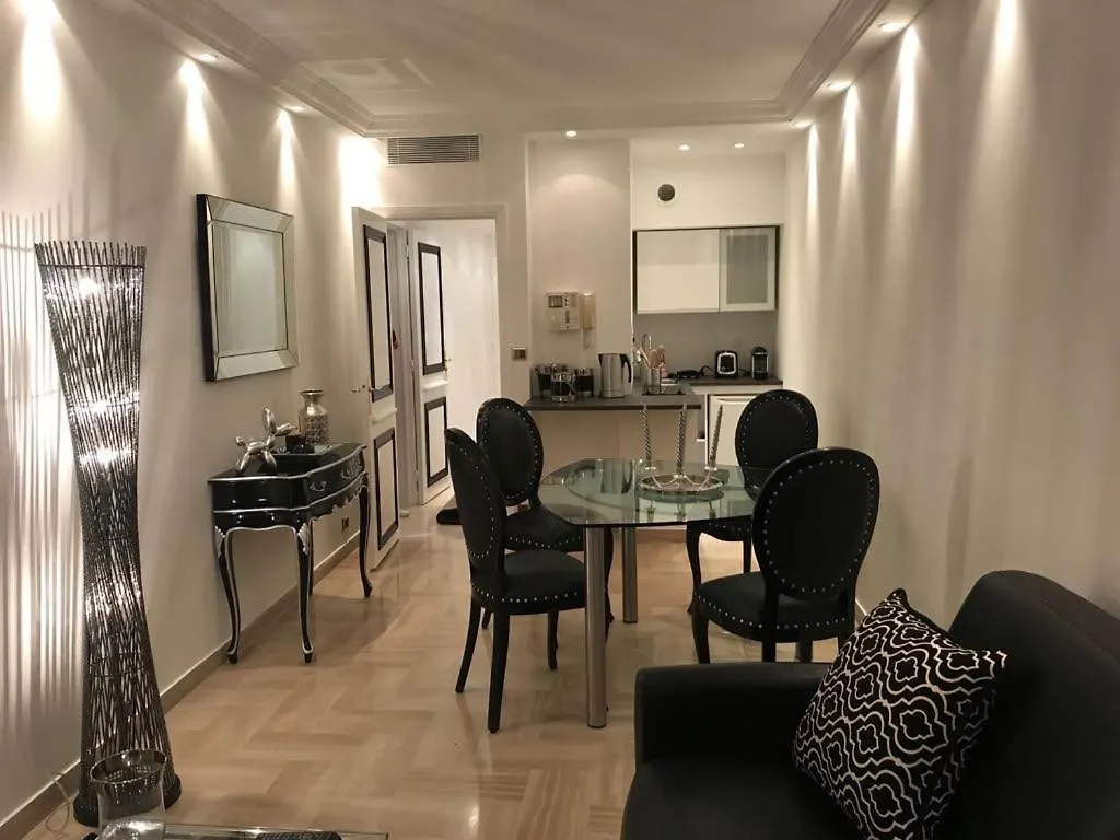 Studio Gray D'Albion קאן